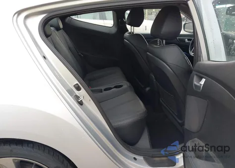 2013 Hyundai Veloster Turbo W/Blue z USA, uszkodzony, nr VIN KMHTC6AE2DU130048